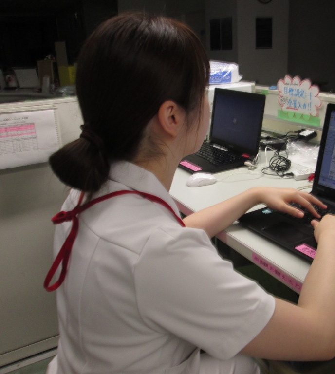 坂総合病院先輩看護師から看護学生さんへメッセージ 坂総合病院先輩看護師から看護学生さんへメッセージ